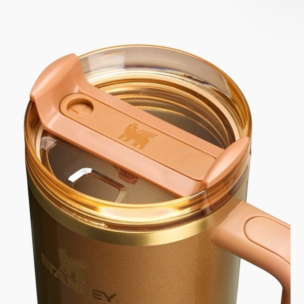 STANLEY SPARKLE COPPER TINSEL 40oz TUMBLER LIMITED EDITION 2024 HOLIDAY STANLEY - Picture 2 of 5